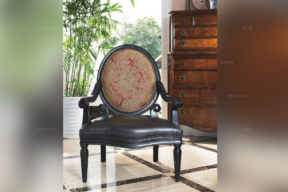 水多视频直播实木家具美式皮布结合休闲椅