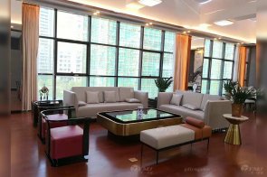 珠海崇峰一号现代高档轻奢样板间家具、软装饰品工程项目案例！
